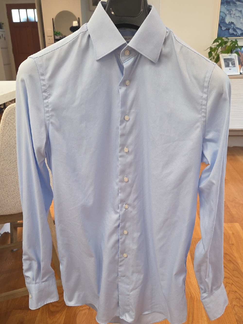 Suitsupply Men's Classic Light Blue Slim Fit Dress Shirt W/ Point Collar (14-37)